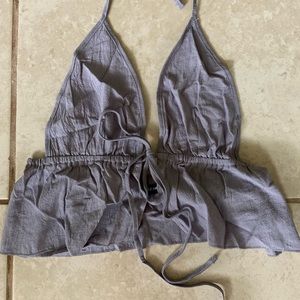 Women’s gray crop top